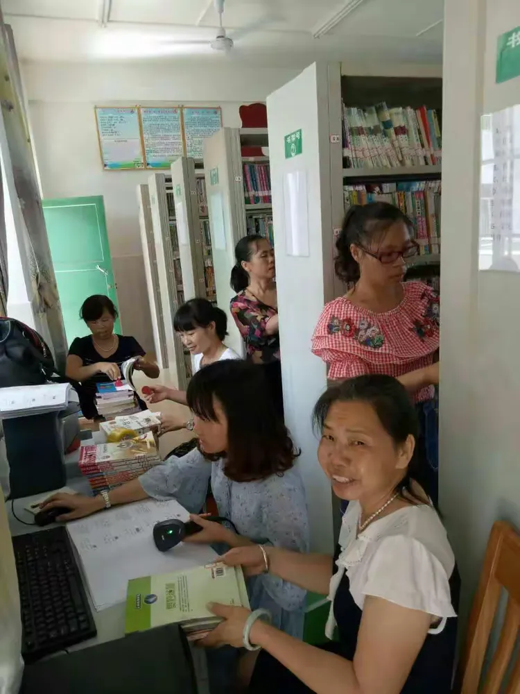 高义校长(白洁东子高义) 高义校长(白洁东子高义)