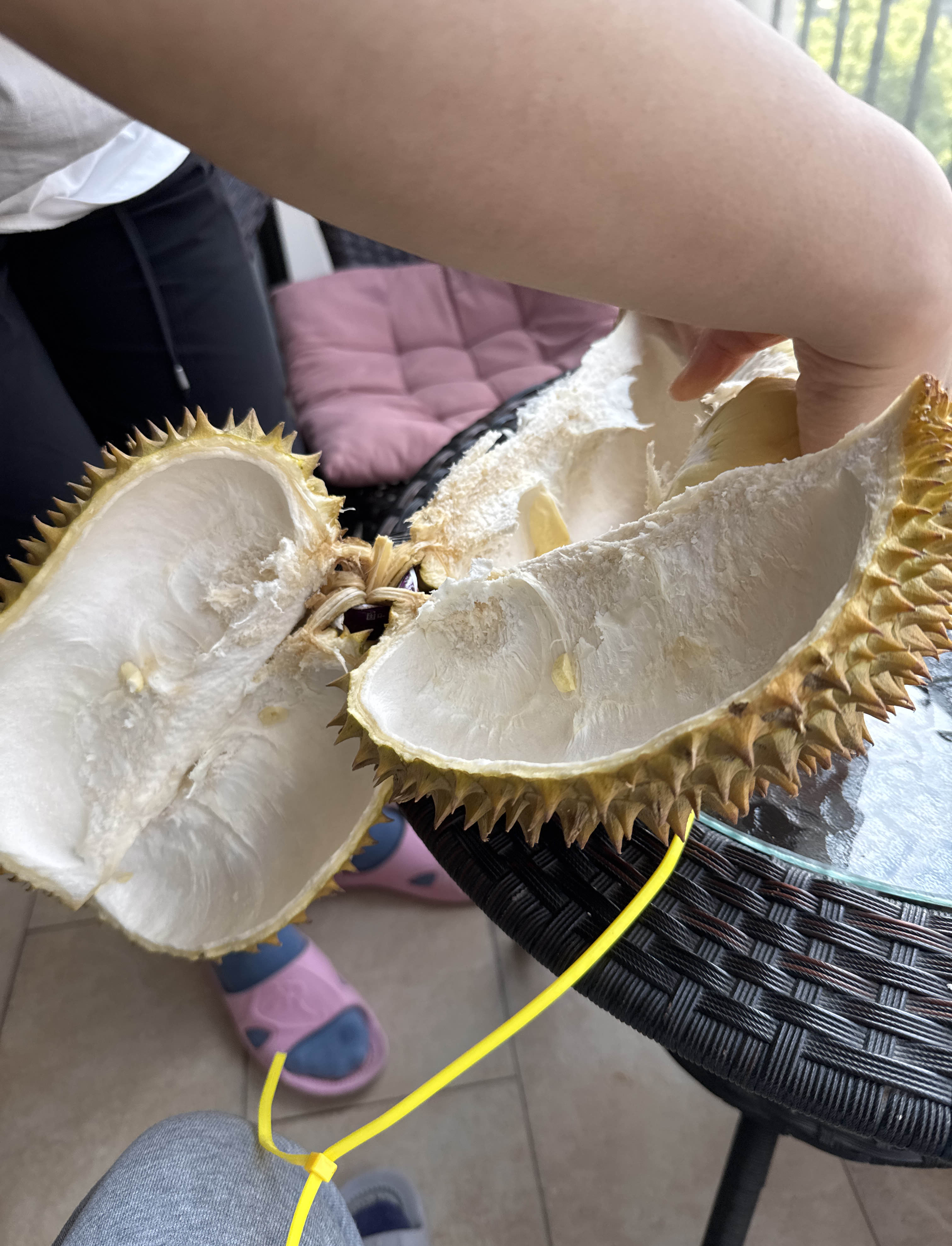 吃榴莲能吃西瓜吗(吃榴莲能吃西瓜吗有毒吗)