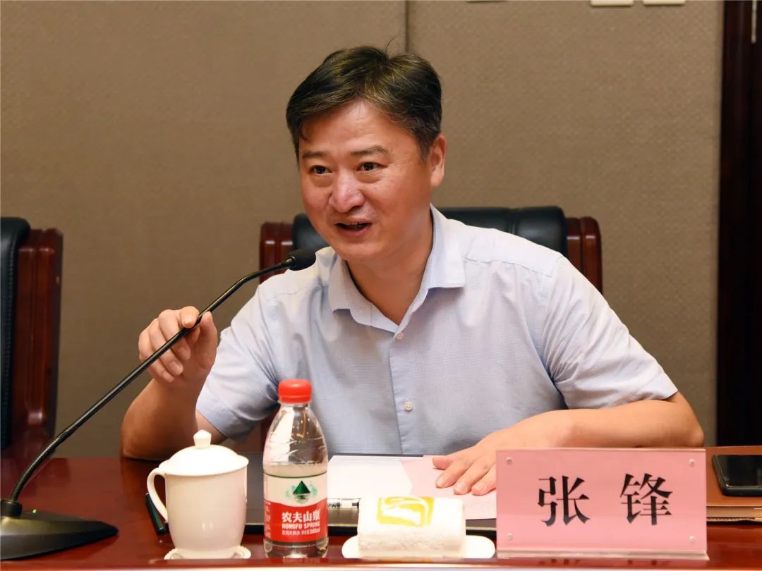 四方来合作贡献大一点(四方来合作贡献大一点打一字是什么)