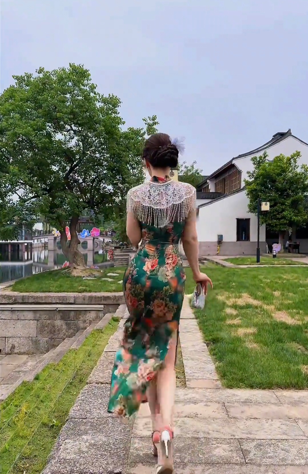 款款而行(款款而行的意思)