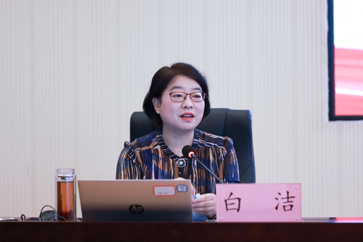 小妇白洁(覆雨翻云外传第1部分) 小妇白洁(覆雨翻云外传第1部分)