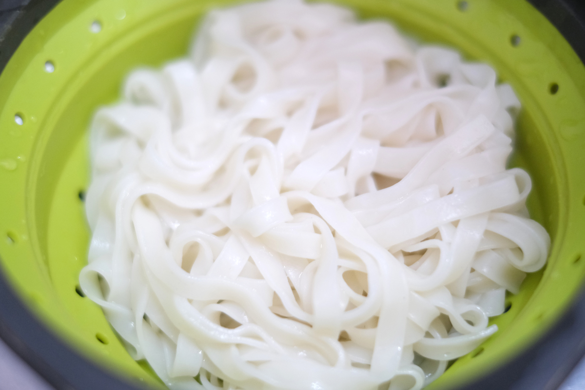 河粉是什么做的(炒河粉河粉是什么做的)